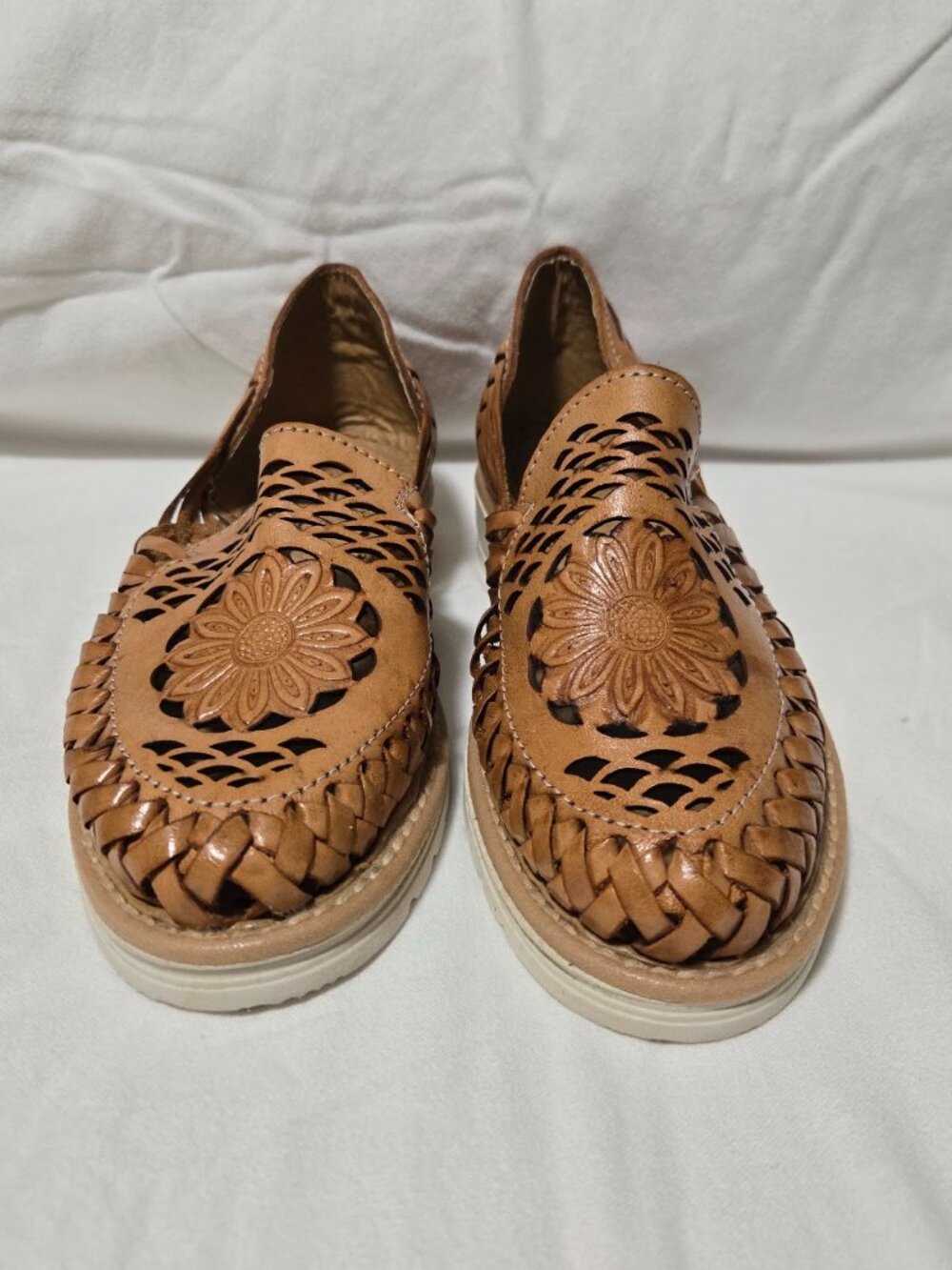 NWOB Artesanías Navarrete Mexican Leather Sunflower Huarache Platforms 5